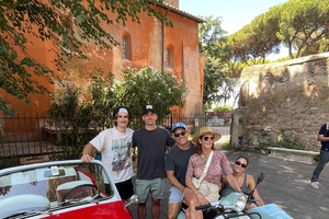 Roma: Prosecco-tur med Fiat 500 og Vespa på kveldstid
