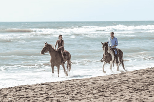 From Rome - Beach Horseback Riding Tour with Aperitif