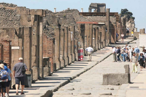From Rome - Pompeii and Naples with Lunch, full Day Tour