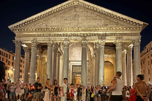 Rome : entrée de nuit au Panthéon pré-réservée et visite audio autonome