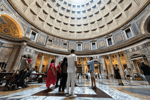 Pantheon Small-Group Guided Tour with Entry Ticket