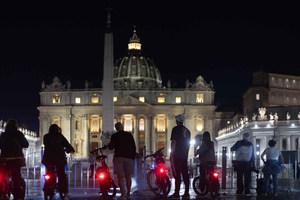 Rome: E-Bike Night Tour with Food & Wine Option