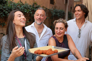 Rome Food Tour: Trastevere, Tiber Island & Local Tastings