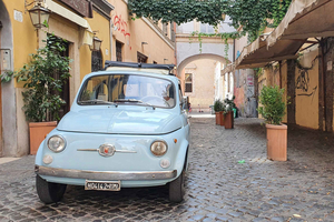 Rome: Full-Day Classic Fiat 500 Rental
