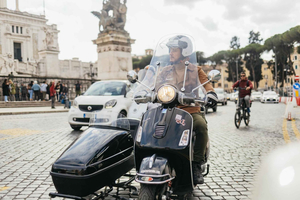 Rome: Highlights Vespa Sidecar Tour with Coffee and Gelato