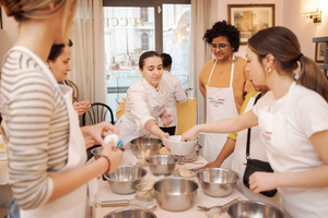 Rome: Pasta and Tiramisu Cooking Class in Piazza Navona