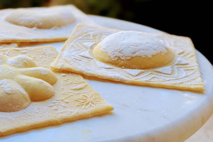 Roma: Aula de Culinária de Ravioli e Tiramisù no Terraço com Vinho