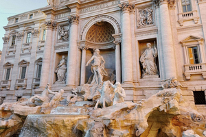 Fontana di Trevi: tour per gruppi piccoli con biglietti d'ingresso