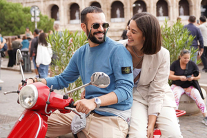 Vespa Photo Tour with Historic City Highlights