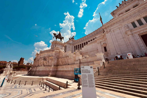 Vittoriano & Palazzo Venezia Ticket with Digital Map