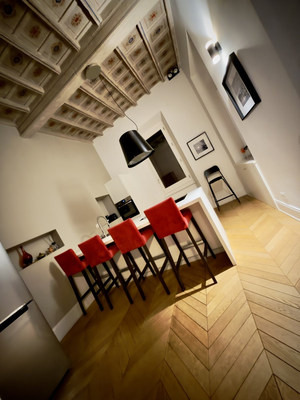 EVE Guest House at Trevi Fountain