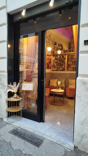 Lonely Avenue - Premium Spirits Cocktail Bar in Rome