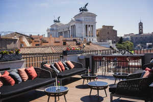 Otivm Roof Bar