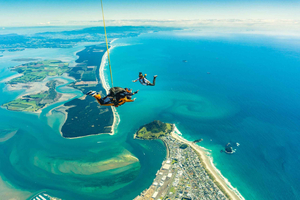 Z Taurangi: Skok ze spadochronem nad Mount Maunganui