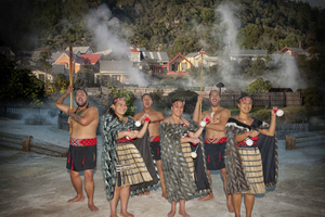 Whakarewarewa Maori Village Day Cultural Experience