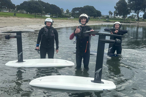 Vuela sobre el agua: clase de Lift5 eFoil con videografía.