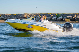 San Diego: Drive Your Own Speed Boat 2-Hour Tour