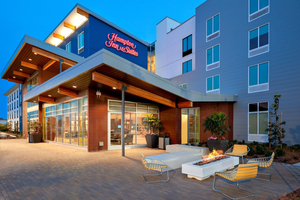 Hampton Inn & Suites San Diego Airport Liberty Station