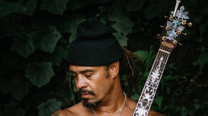 Michael Franti Trio - Heartstrings & Dynamite w/ The Wheeland Brothers (acoustic)