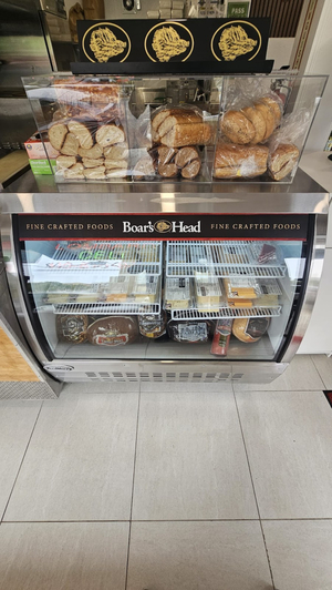 Lombard Deli