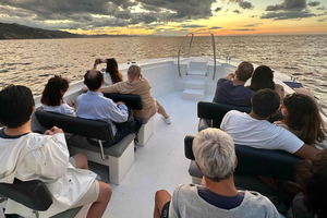 San Sebastian: 2 Bays Evening or Sunset Boat Tour with Cava