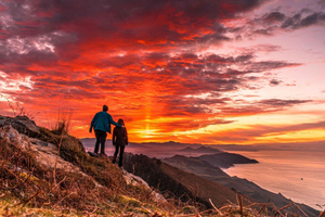 San Sebastián: Sunrise sightseeing tour and breakfast of local produce