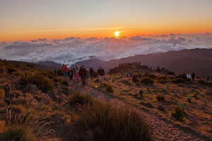 Från Funchal: Soluppgång på Pico Arieiro med frukost (valfritt)