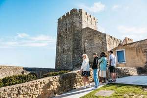 Lisbon: Arrábida and Sesimbra Day Trip with Wine