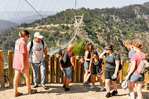 Porto: Paiva-wandelpaden en hangbrug - alles inbegrepen!