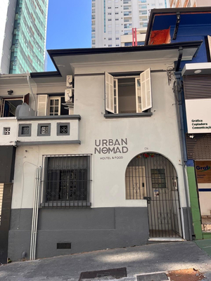 Urban Nomad - Hostel & Food