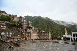 Abha: Rijal Almaa Guided Tour