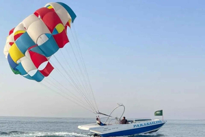 Al-Khobar: The Sea Parasailing Experience with Life Jacket