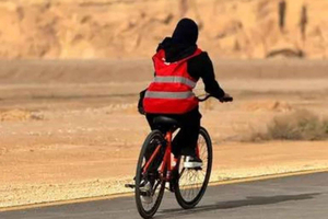 Cykeltur i King Khalid Royal Reserve