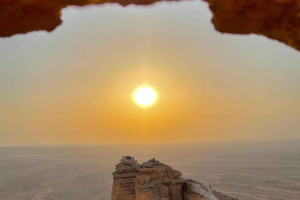 Riyad : Excursion en 4x4 jusqu'au bout du monde au coucher du soleil