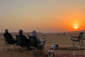 Riyadh: Solnedgång i öknen (Kamelridning + Te + Middag (Kabsa))
