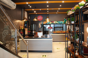 Red Table Restaurant, Abdullah Fouad Branch