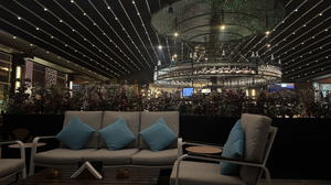 V Lounge