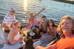 Seattle Lake Union Private Water Cruise To Lake Washington BYOB