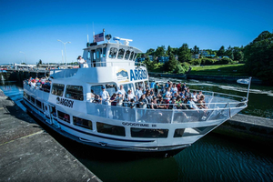 Seattle: Locks Cruise with Local Guide