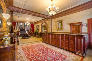<h1>MarQueen Hotel</h1>
