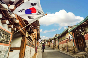Bukchon Village Private Tour with English Guide