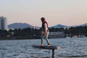 esperienza di e-foiling sul fiume Han