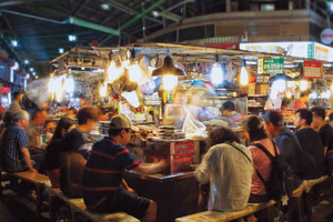 Séoul : marché de Gwangjang, parc de Naksan et visite de nuit des trésors cachés