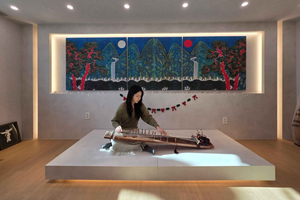 Koreansk kulturupplevelse – Snabb gayageum-lektion i Itaewon