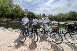 tour in bicicletta al mattino lungo il fiume Han