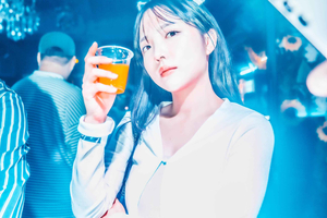 Seul: Pub Crawl Premium com serviço de bebidas VIP