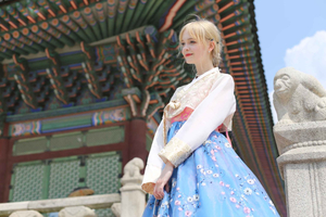 Private Photoshoot at Gyeongbokgung or Changdeokgung