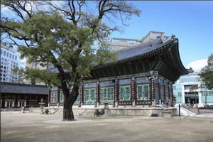 Private Temple Experience & Michelin Dining with an Expert