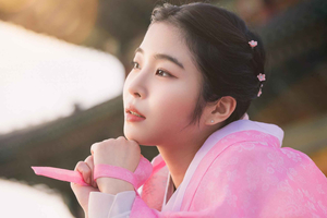 Professional Hanbok Photography at Gyeongbok Palace
