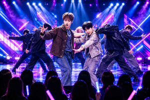 Seoul K-POP Fan Tour: Real Idol Show & K-POP Agency Visit